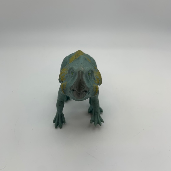 Jurassic World Velociraptor Triceratops & More Figurines Set of 6 - Picture 11 of 16